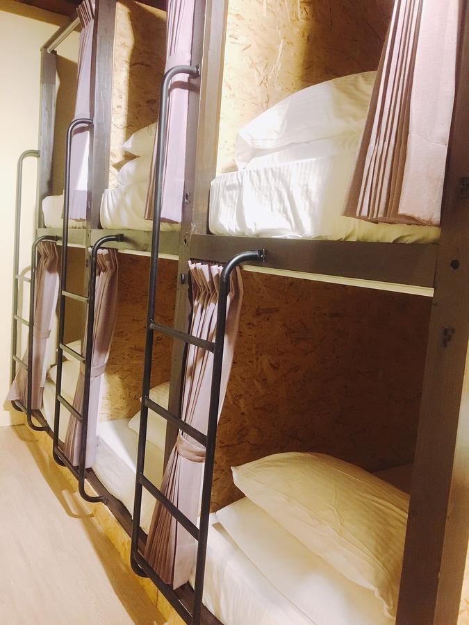 Deer Park Hostel 鹿港鎮 エクステリア 写真